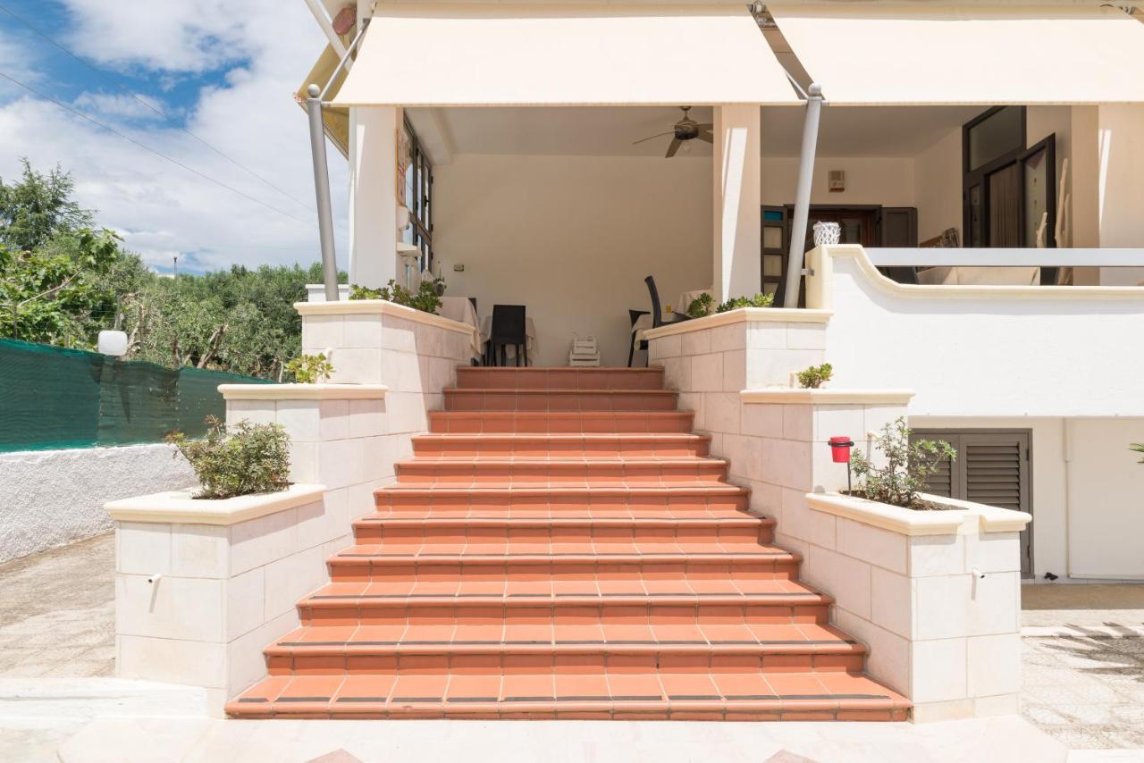 Piccolo Hotel Villa Rosa 오스투니 외부 사진