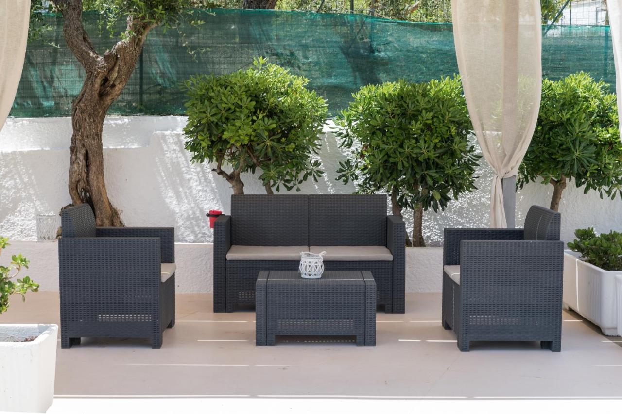 Piccolo Hotel Villa Rosa 오스투니 외부 사진